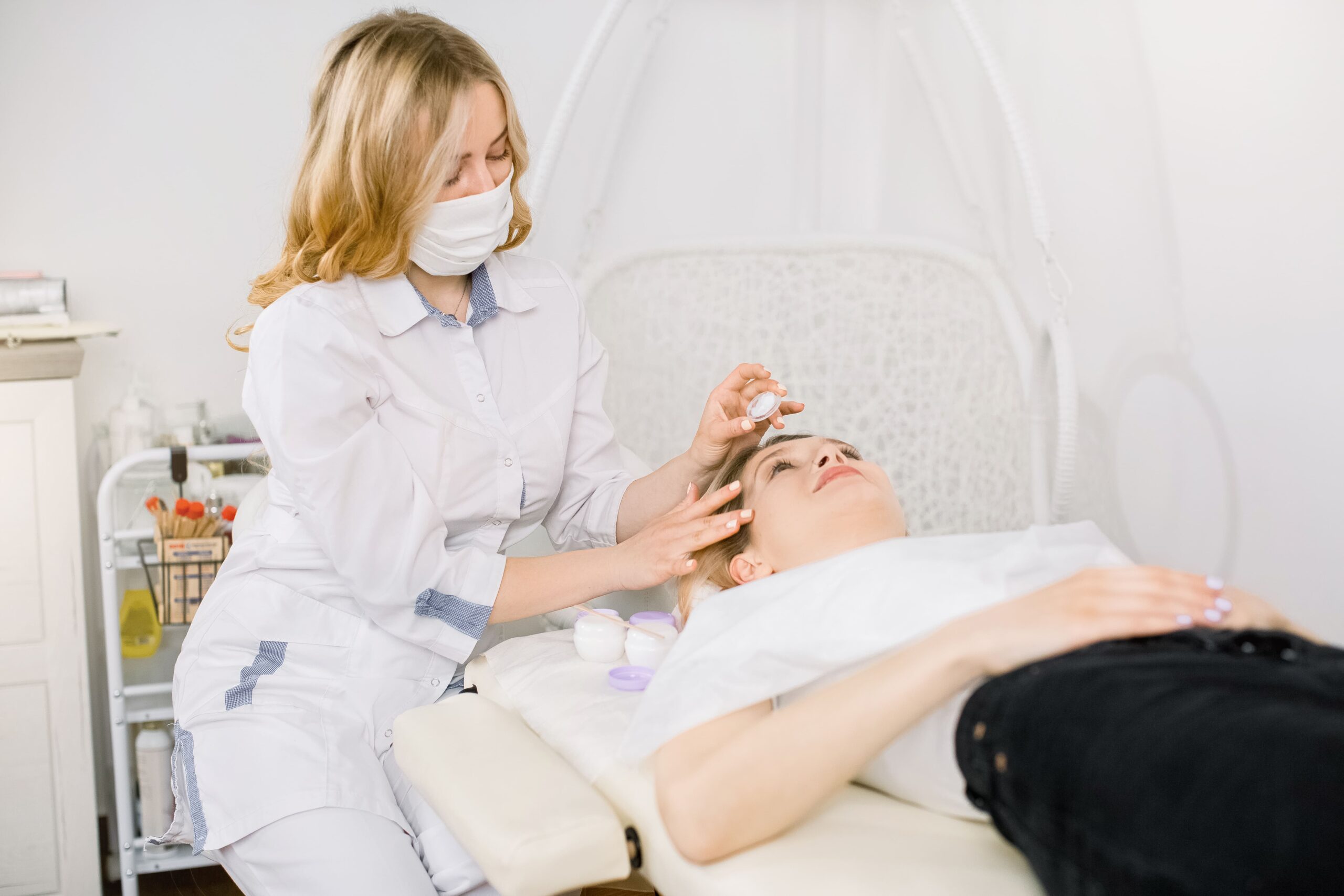 indoor-shot-of-pretty-woman-cosmetologist